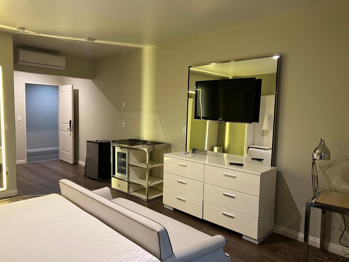 Aspire Inn & Suites Orange Bagian luar foto